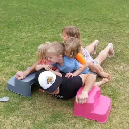 Family and friends moving, playing and training outdoors — I0082