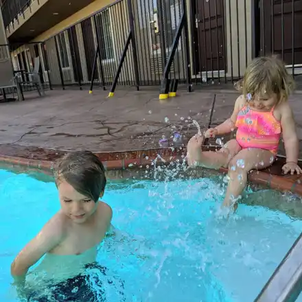 Family and friends moving, playing and training outdoors — I0616