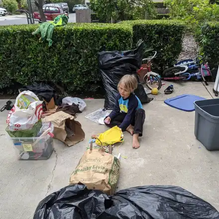 Family and friends moving, playing and training outdoors — I0694
